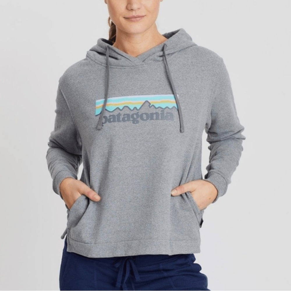 Patagonia Women's Pastel P-6 Logo Uprisal Hoodie size small